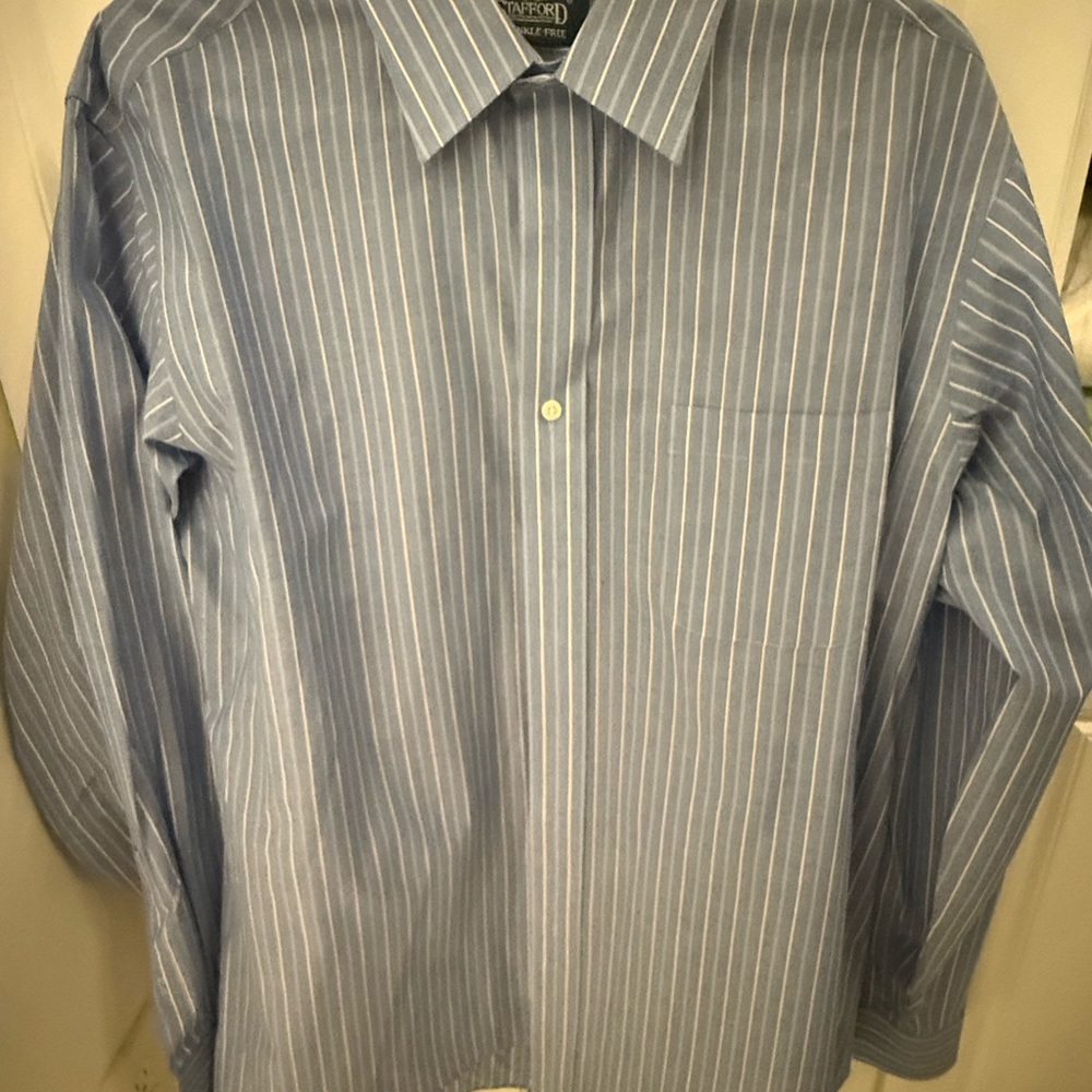 Stafford Men's Blue and White Striped Dress Shirt